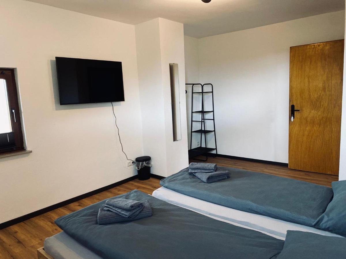 Ringtoys Rooms Zimmer Mit Geimeindebadezimmer Welcherath 外观 照片